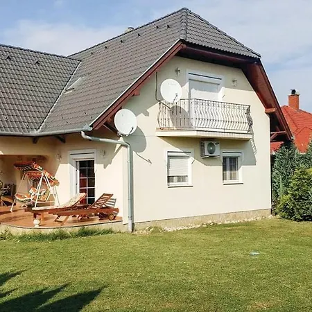 Pelso Vendeghaz Holiday home Balatonbereny
