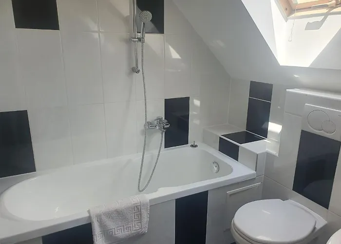 Pelso Vendeghaz * Balatonberény